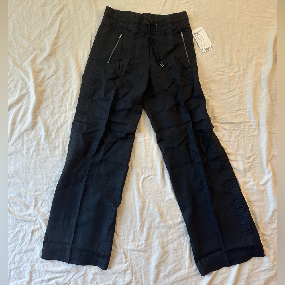 Woman’s Athleta Wide Leg Linen Pants